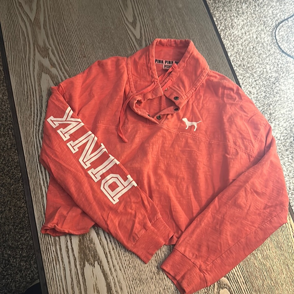 Victoria’s Secret Pink crop pull over small